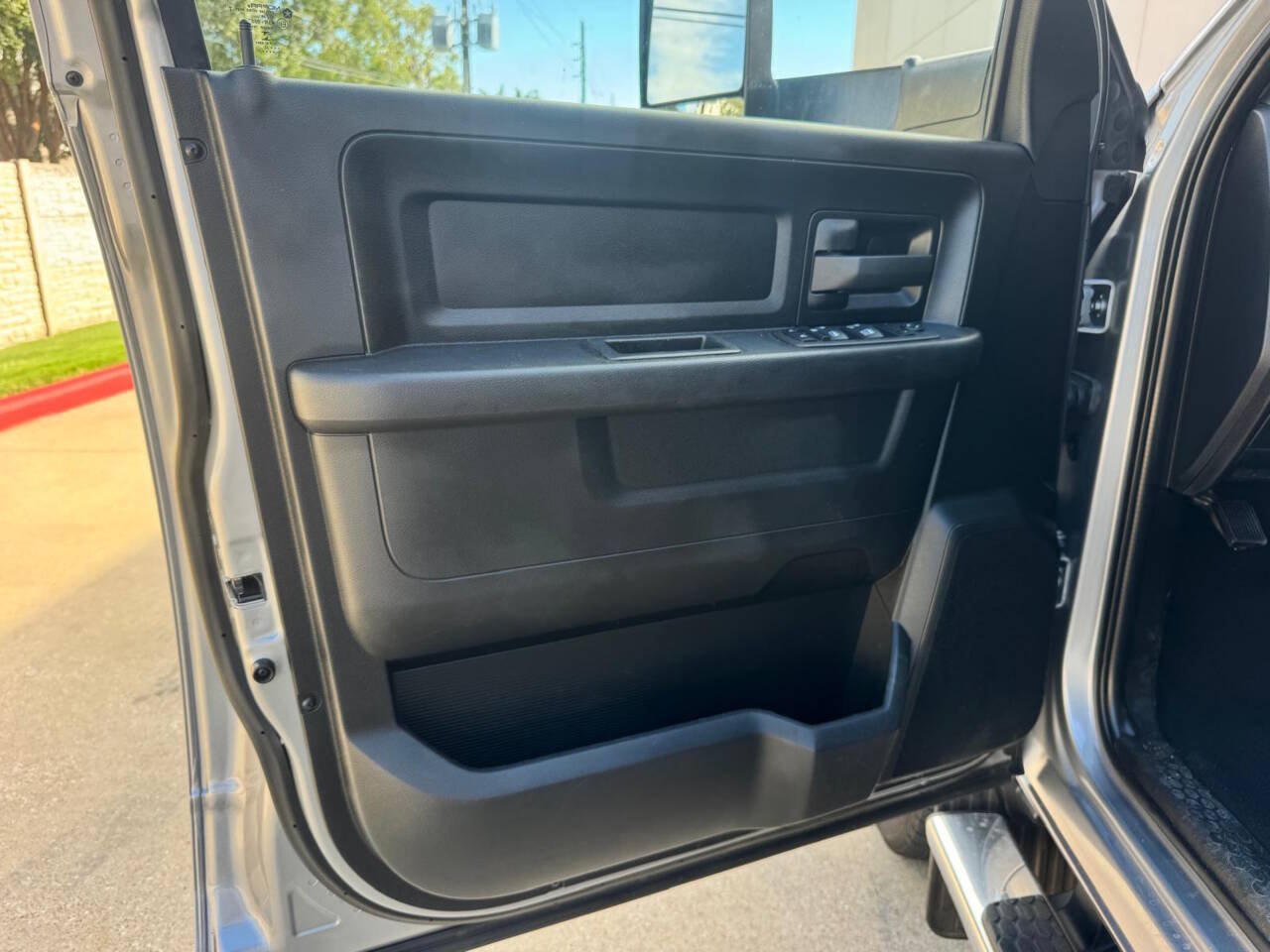 Used 2022 RAM 3500 Tradesman AWD/4WD image 9