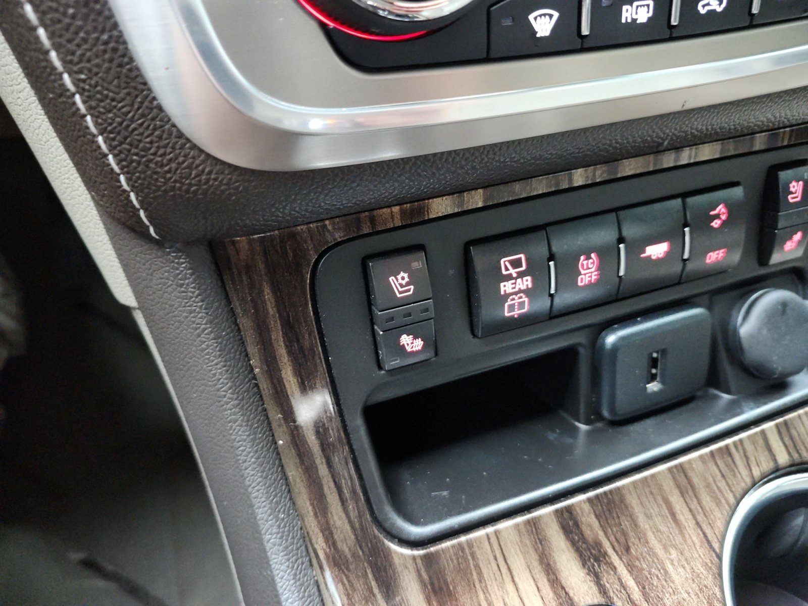 Used 2015 GMC Acadia Denali FWD image 21