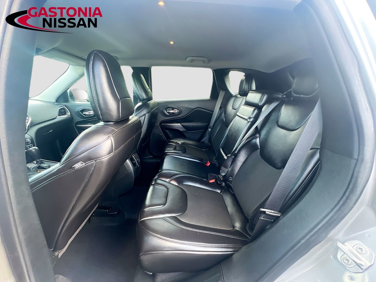 Used 2019 Jeep Cherokee Latitude Plus w/ Cold Weather Group image 31