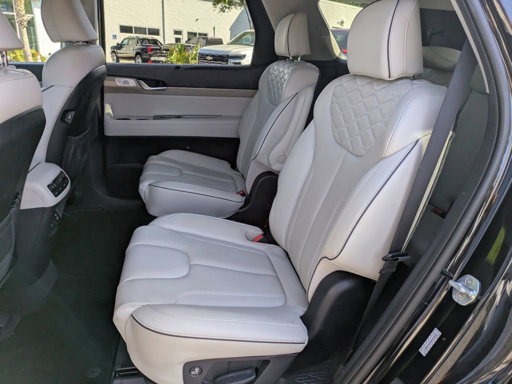 Used 2022 Hyundai Palisade Limited FWD image 15