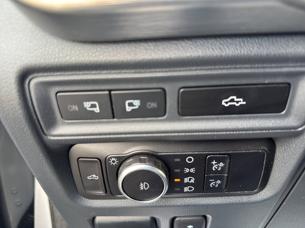 Used 2023 Ford F150 Lariat image 19