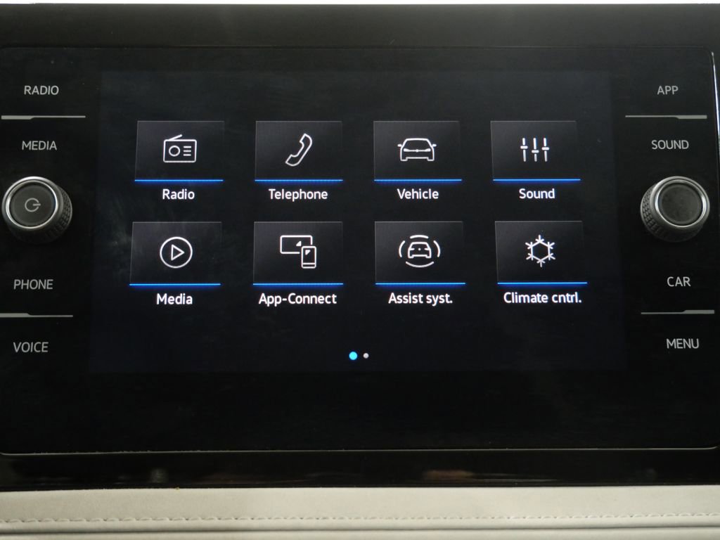 Used 2025 Volkswagen Taos SE AWD/4WD image 16