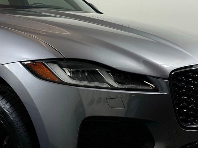 New 2025 Jaguar F-PACE R-Dynamic S image 15