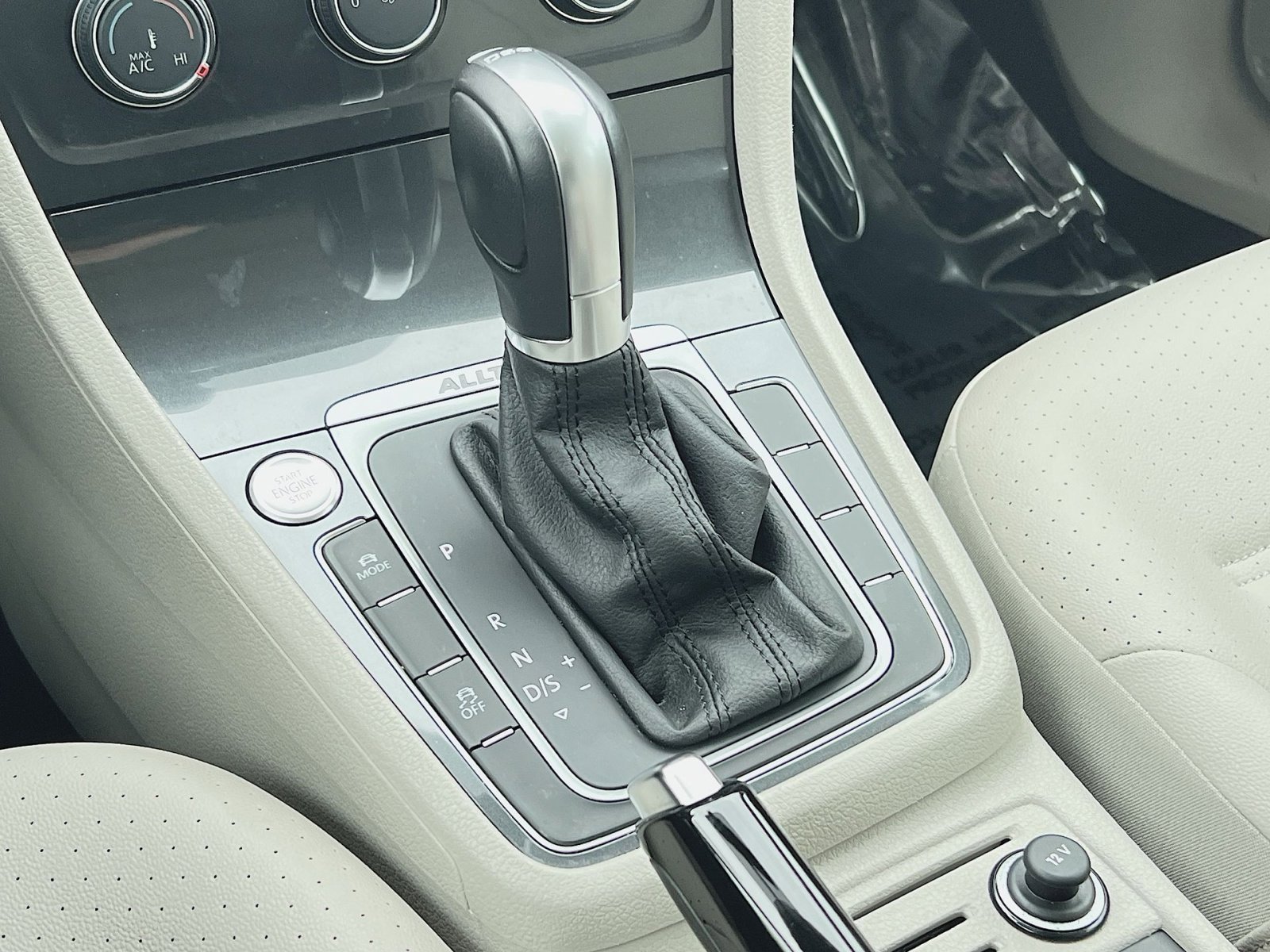 Used 2018 Volkswagen Golf Alltrack SE image 21