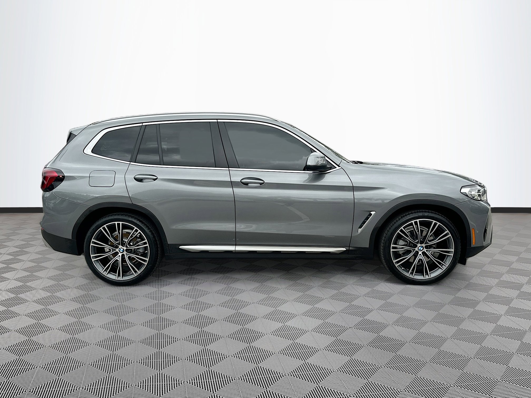 Used 2023 BMW X3 sDrive30i w/ Convenience Package image 8