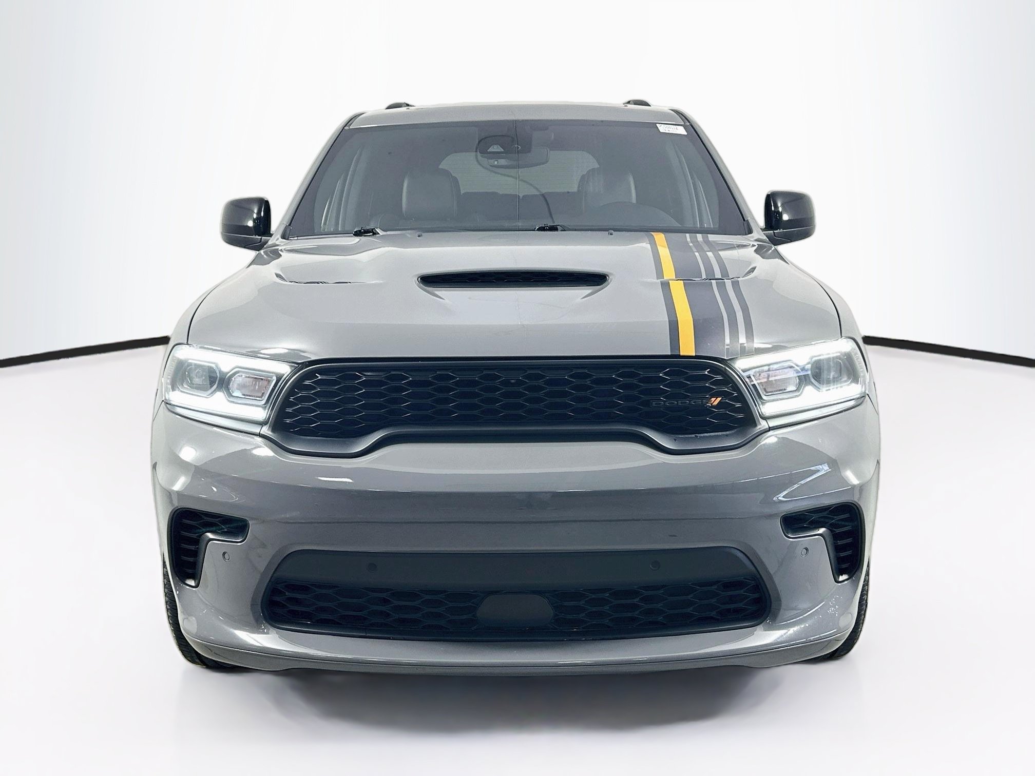 Used 2023 Dodge Durango R/T w/ Hemi Orange Plus Package RWD image 2