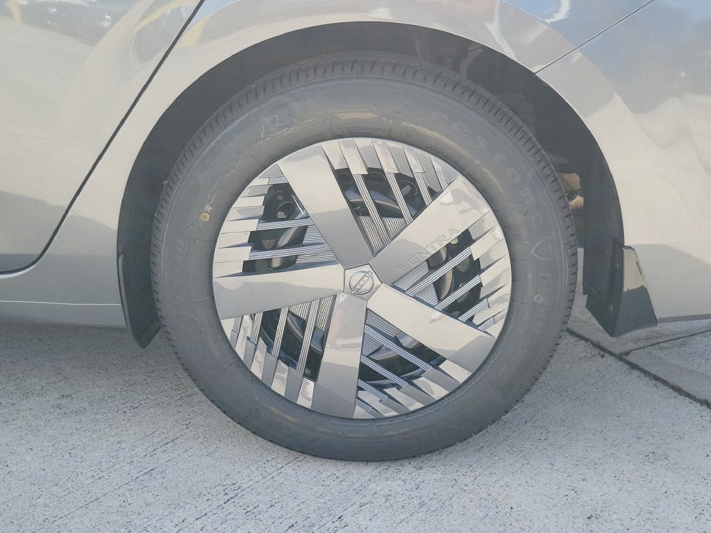 New 2027 Nissan Sentra S w/ Floor Mat Package FWD image 5