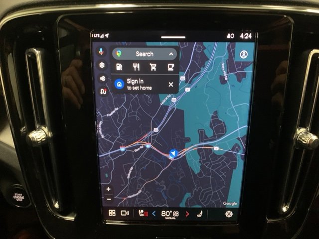 Certified 2024 Volvo XC40 B5 Core image 19