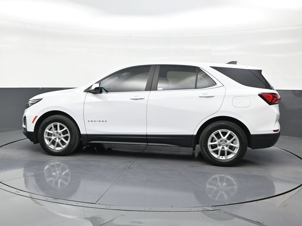 Used 2024 Chevrolet Equinox LT FWD image 2