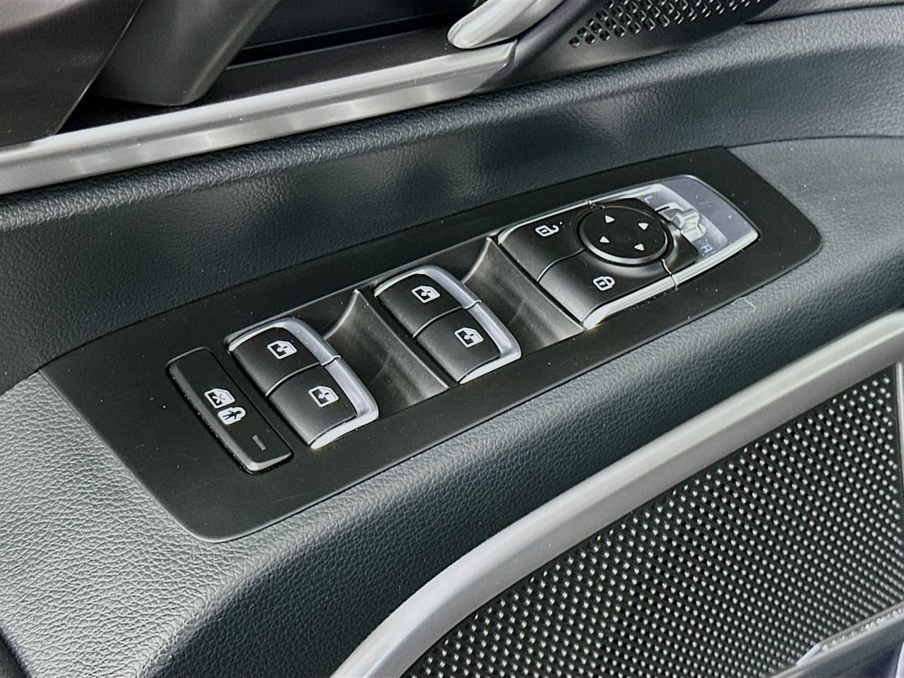 Used 2025 Kia Telluride S AWD/4WD image 21
