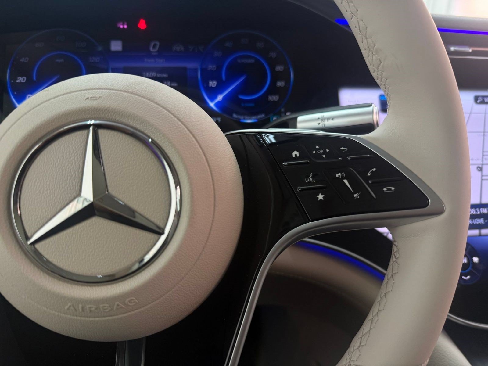 New 2027 Mercedes-Benz EQS 400 4MATIC SUV image 14
