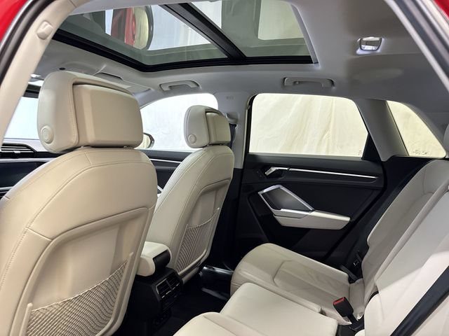 Used 2020 Audi Q3 2.0T Premium Plus w/ Premium Plus Package AWD/4WD image 14
