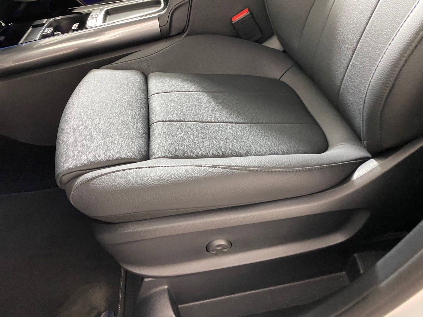 Used 2026 Mercedes-Benz GLA 250 4MATIC image 12