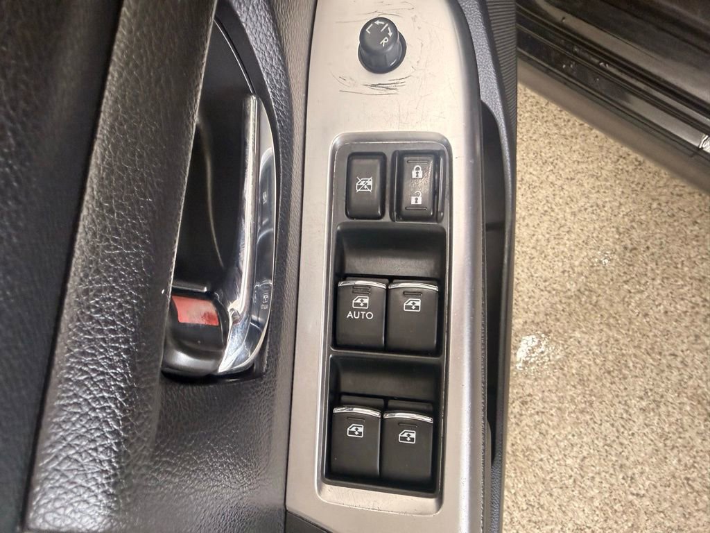 Used 2017 Subaru Crosstrek 2.0i Premium w/ Moonroof Package image 17