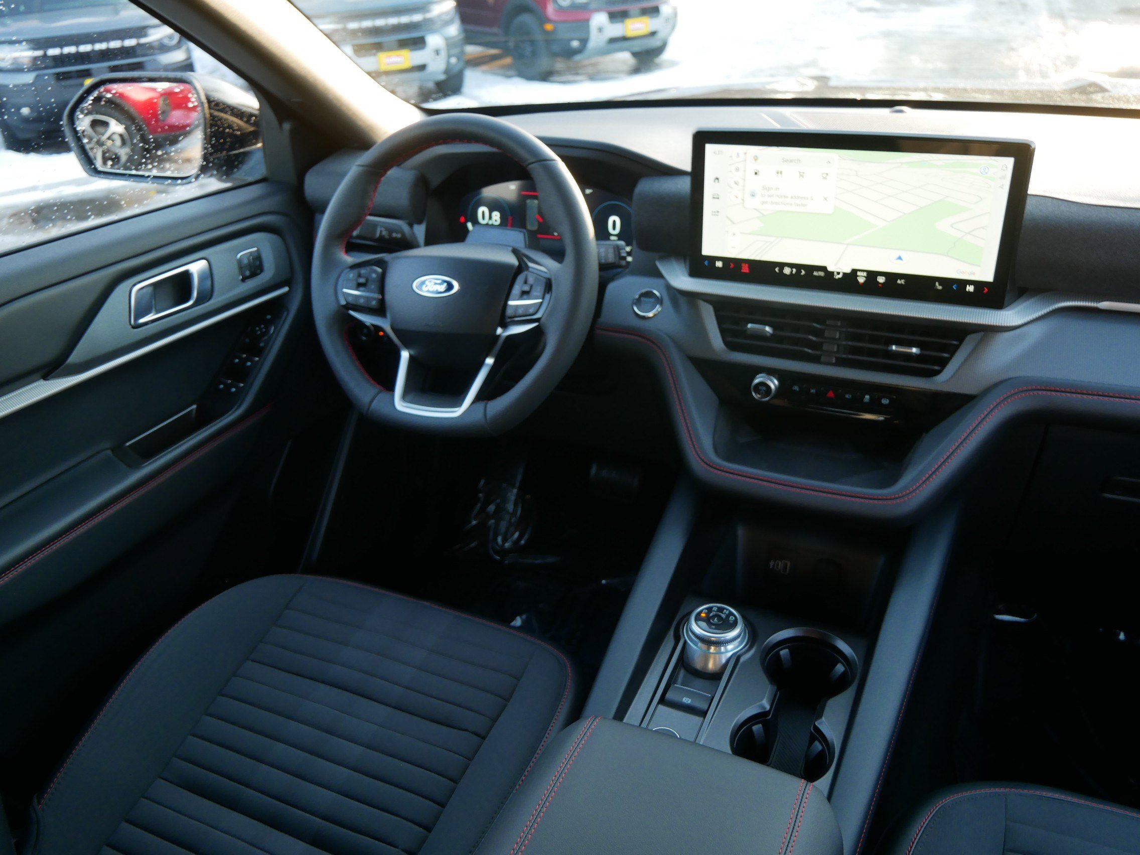 Used 2026 Ford Explorer ST-Line w/ ST-Line Street Pack image 9