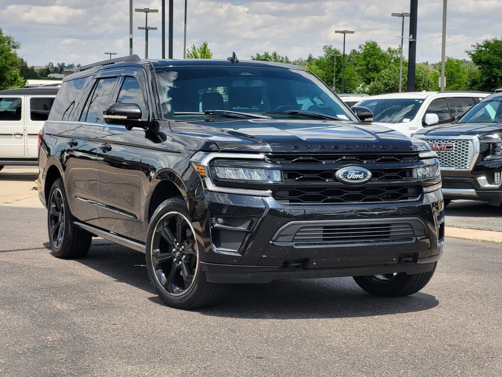 Used 2022 Ford Expedition Max Limited AWD/4WD image 2