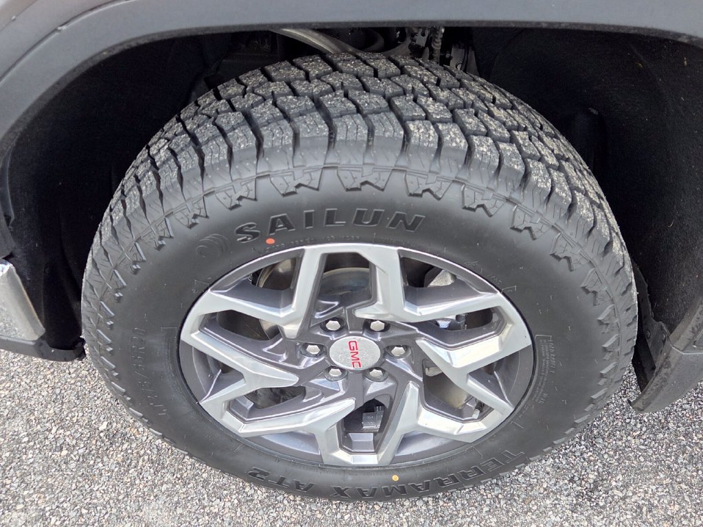 Certified 2026 GMC Sierra 1500 SLT AWD/4WD image 3