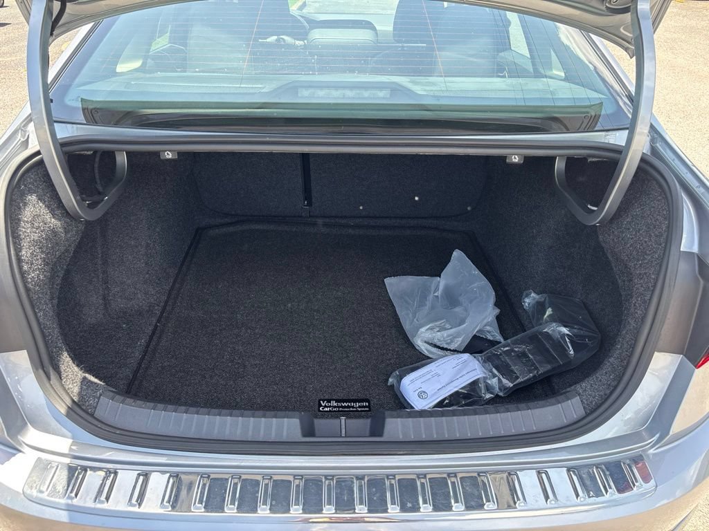 Used 2019 Volkswagen Jetta SE FWD image 13