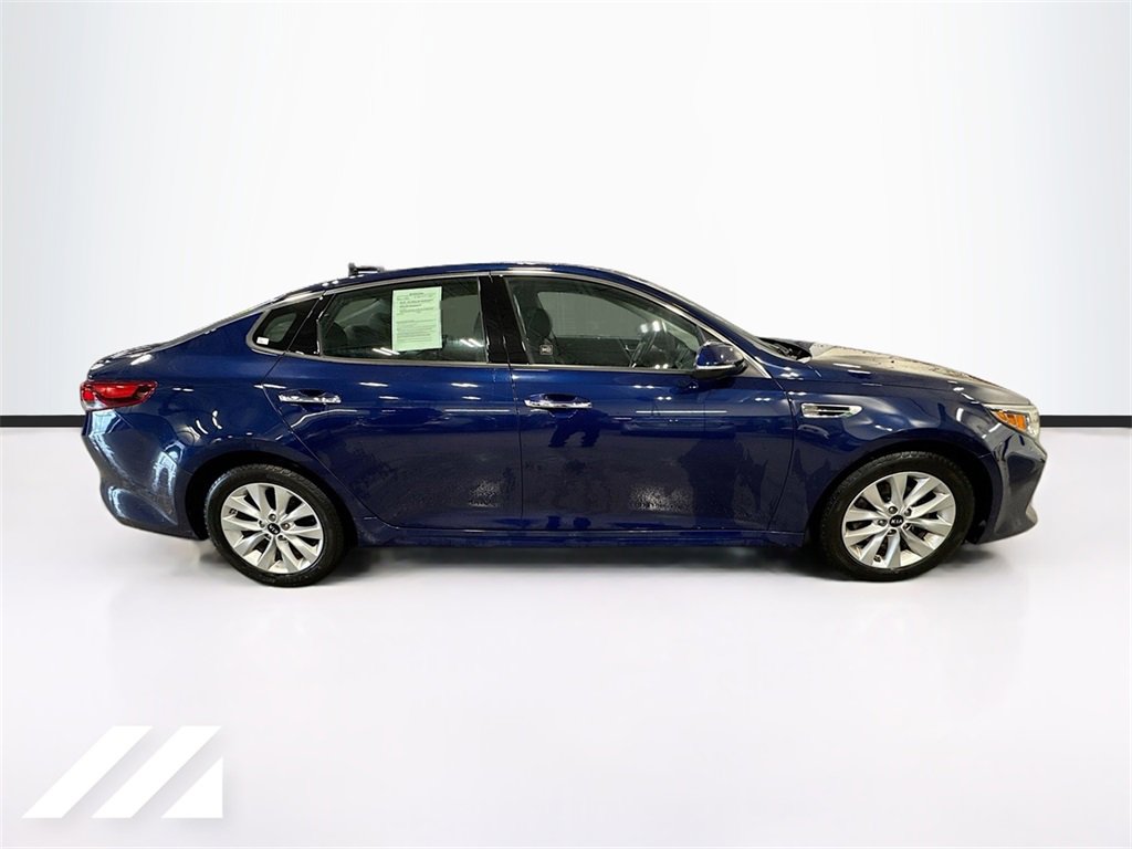 Used 2018 Kia Optima S w/ Panoramic Sunroof Package image 4