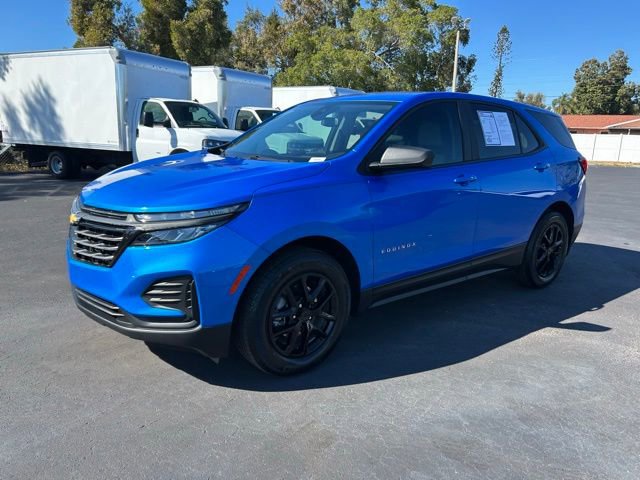 Used 2024 Chevrolet Equinox LS w/ LS Convenience Package image 3