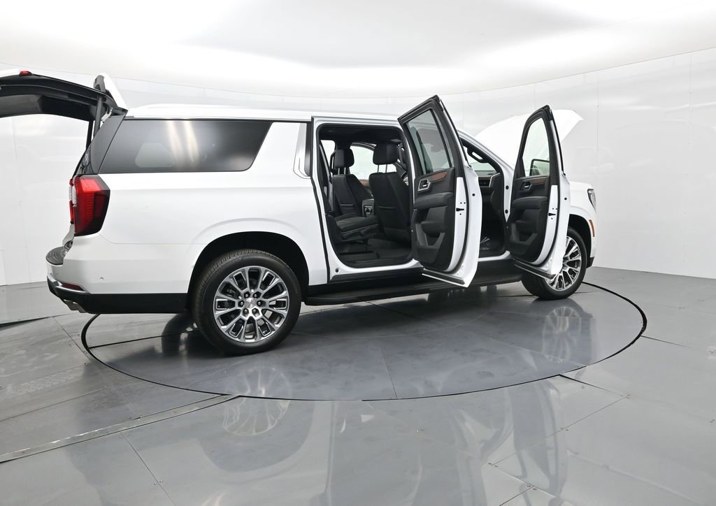 Used 2025 GMC Yukon XL Denali image 38