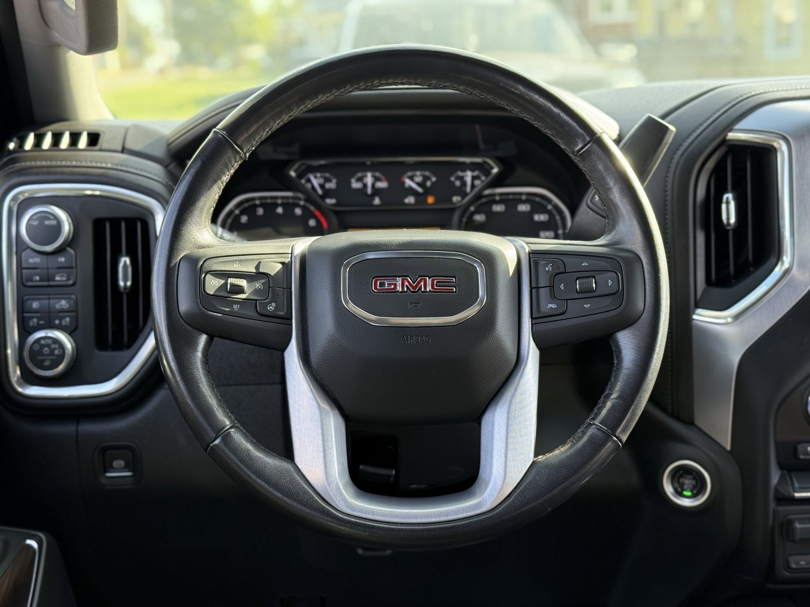 Used 2020 GMC Sierra 1500 SLT w/ SLT Premium Package image 18