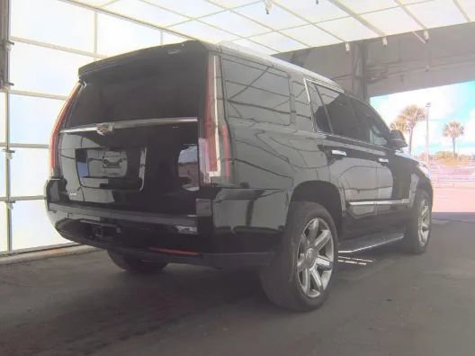 Used 2017 Cadillac Escalade Luxury image 5