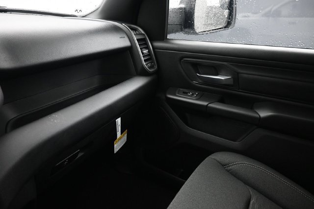New 2027 RAM 1500 Express AWD/4WD image 8