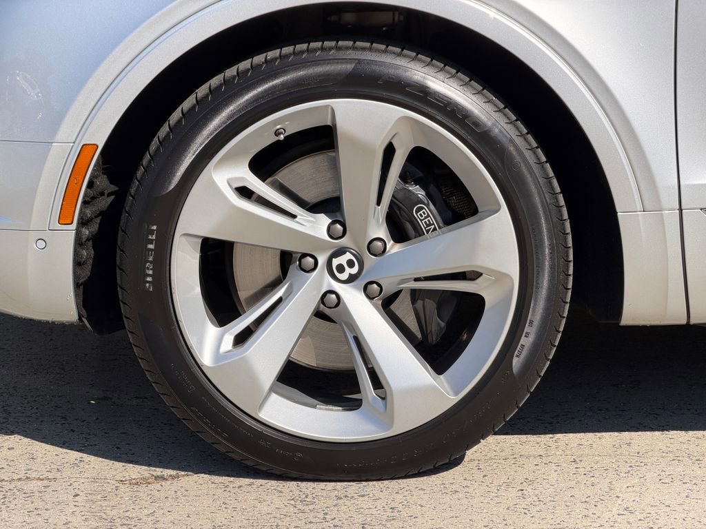 Used 2019 Bentley Bentayga AWD/4WD image 6