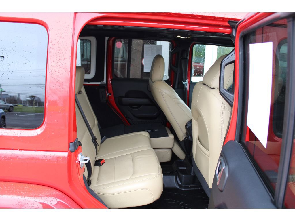 Used 2018 Jeep Wrangler Unlimited Sahara w/ Dual Top Group image 17