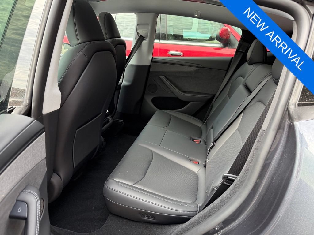 Used 2026 Tesla Model Y AWD image 12