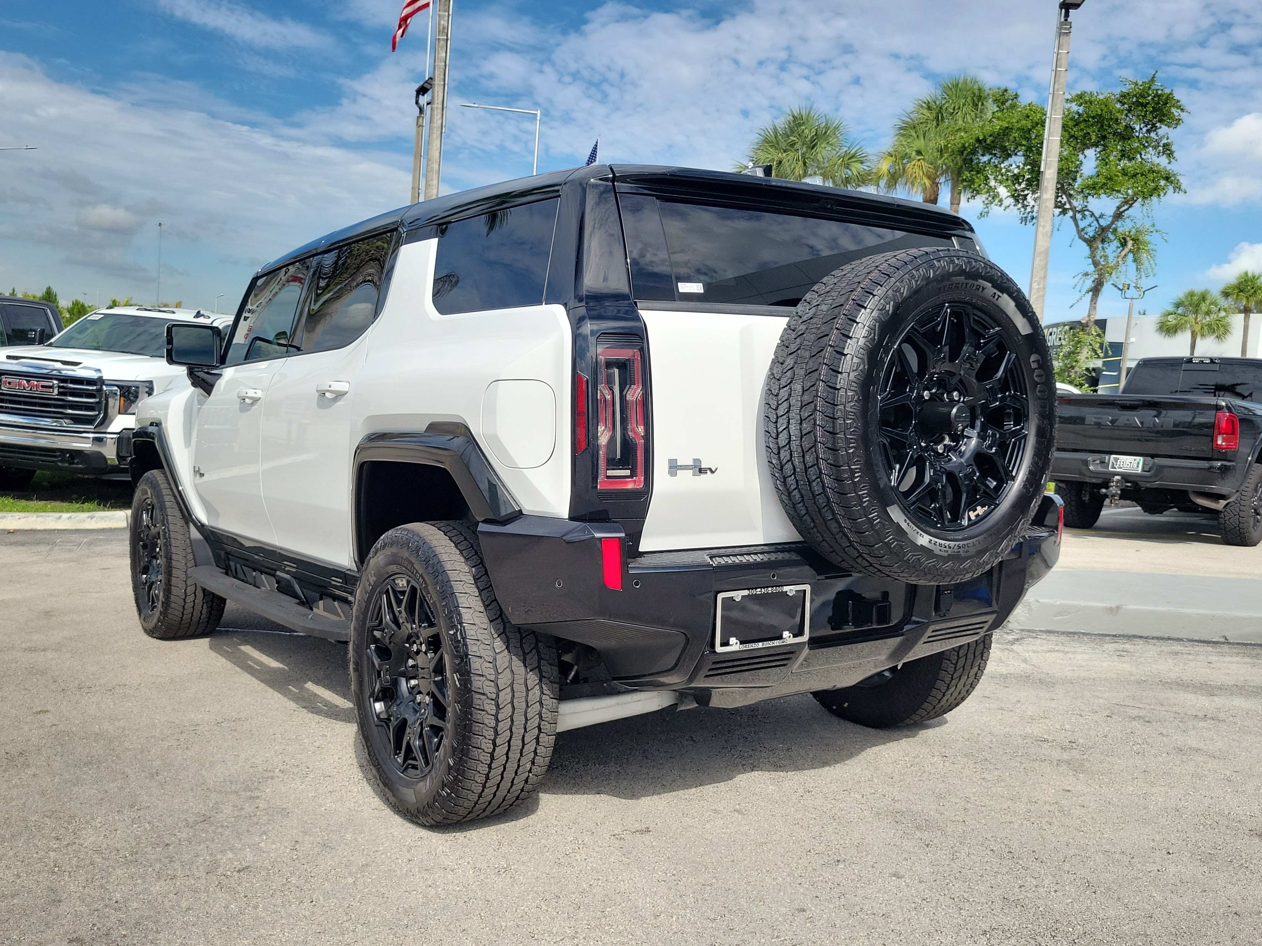 Used 2025 GMC Hummer EV 2X AWD/4WD image 7