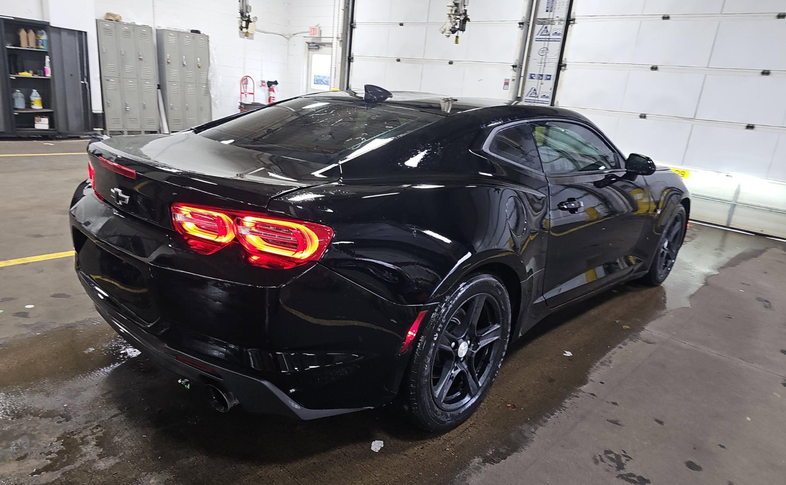 Used 2020 Chevrolet Camaro LT RWD image 3