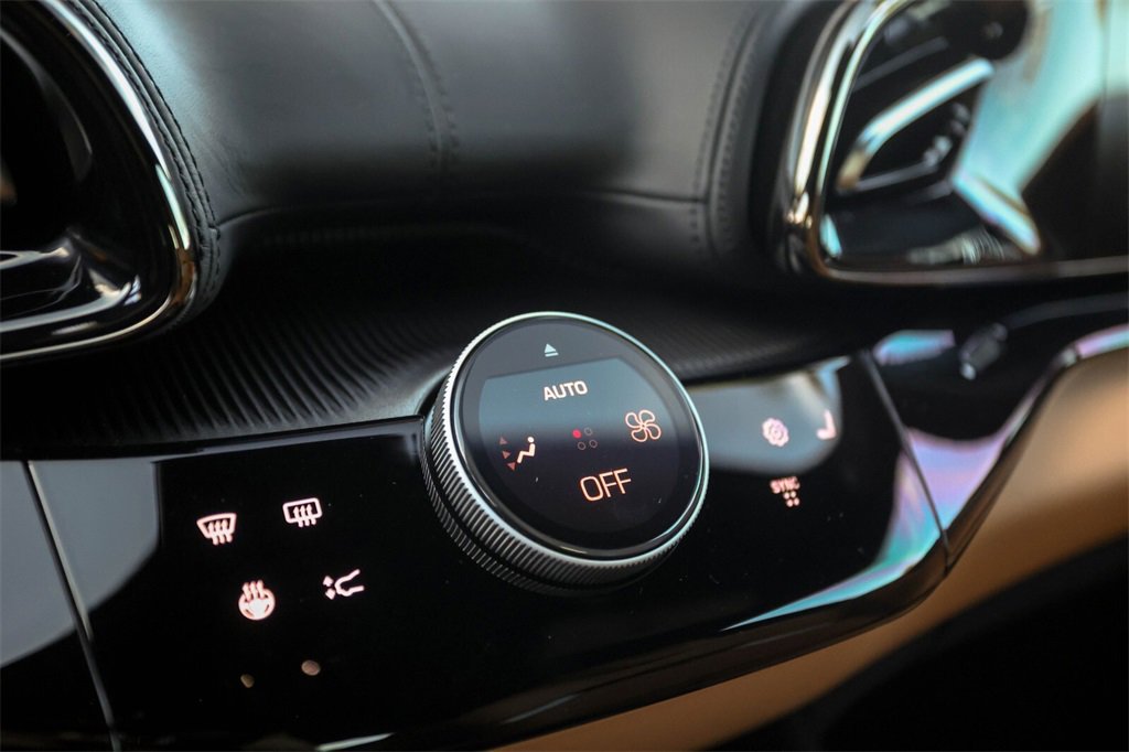 Certified 2024 Ferrari Purosangue Base image 32