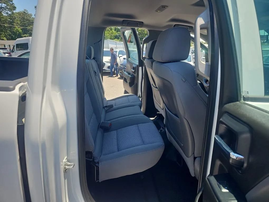 Used 2015 Chevrolet Silverado 1500 W/T RWD image 17