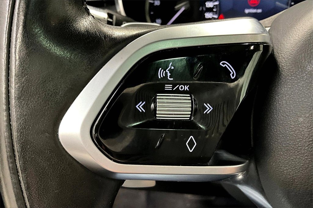 Used 2021 Jaguar F-PACE image 10