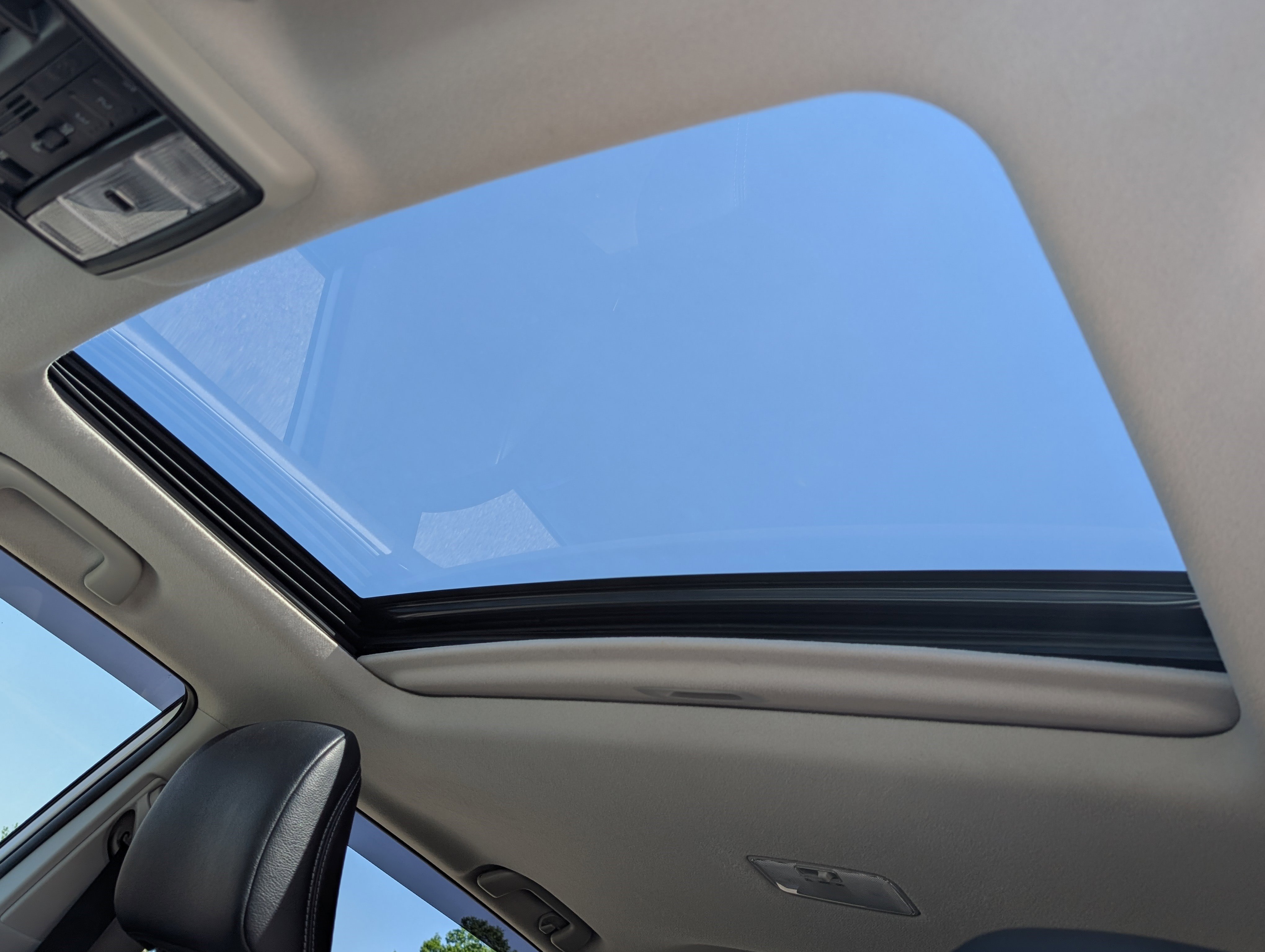 Used 2020 Toyota 4Runner SR5 Premium w/ Moonroof Package image 15