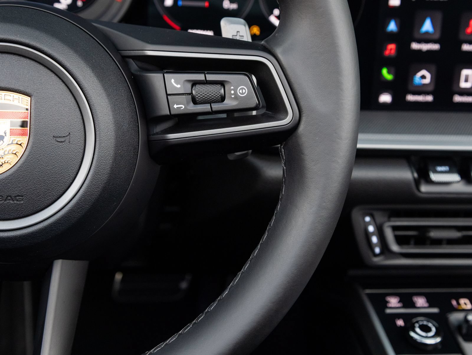 Certified 2022 Porsche 911 Carrera RWD image 18