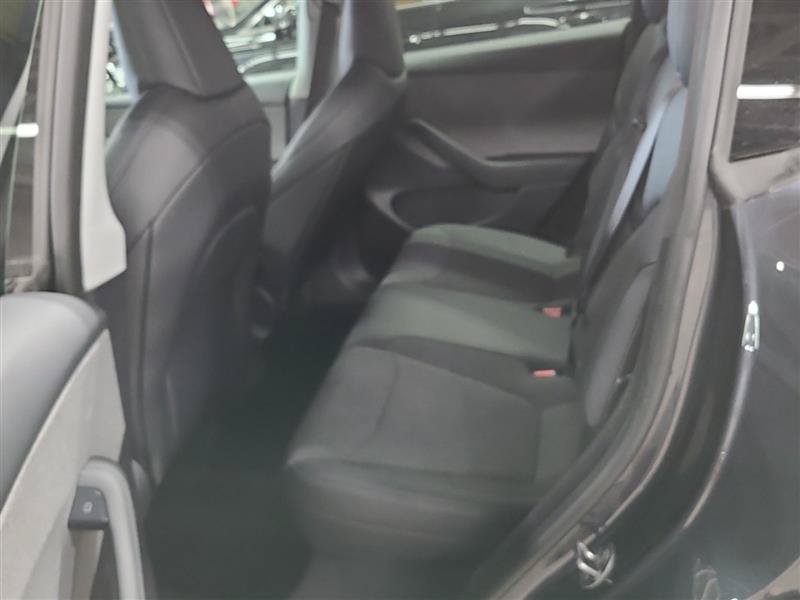 Used 2026 Tesla Model Y 2WD image 7