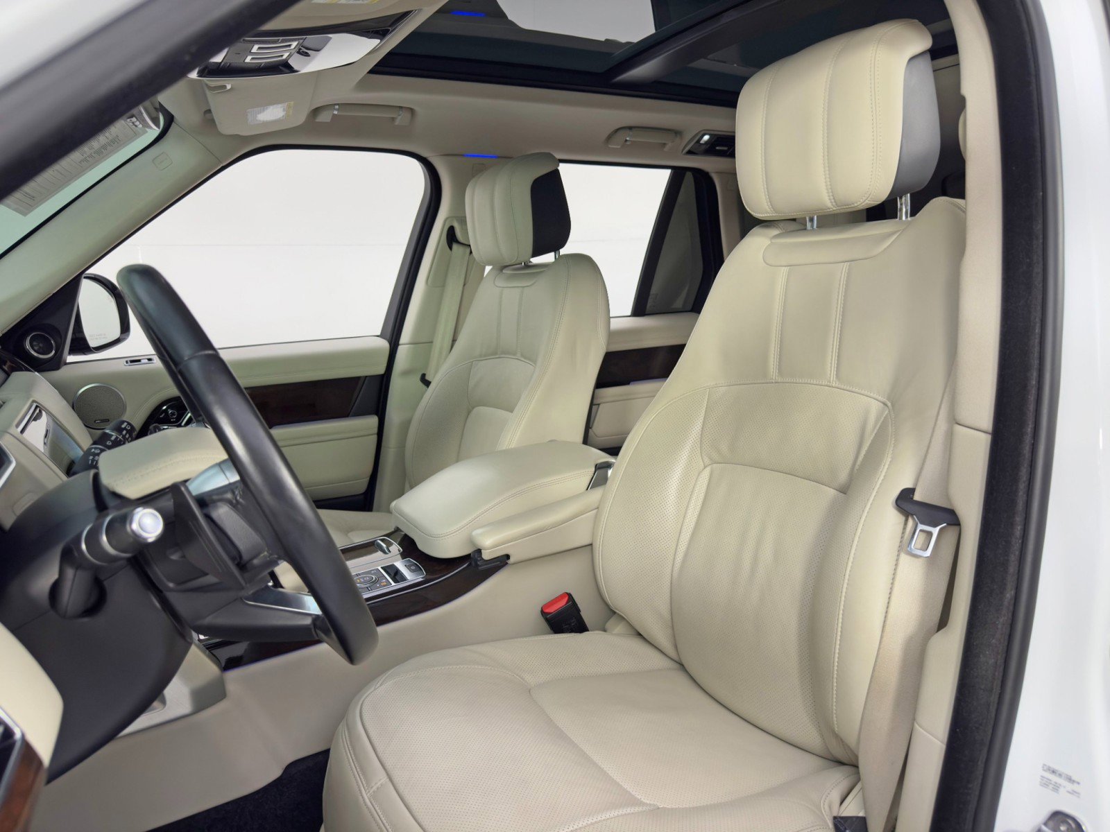 Used 2021 Land Rover Range Rover P525 Westminster Edition image 45