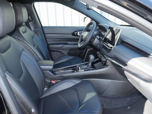 New 2026 Jeep Compass Limited image 25