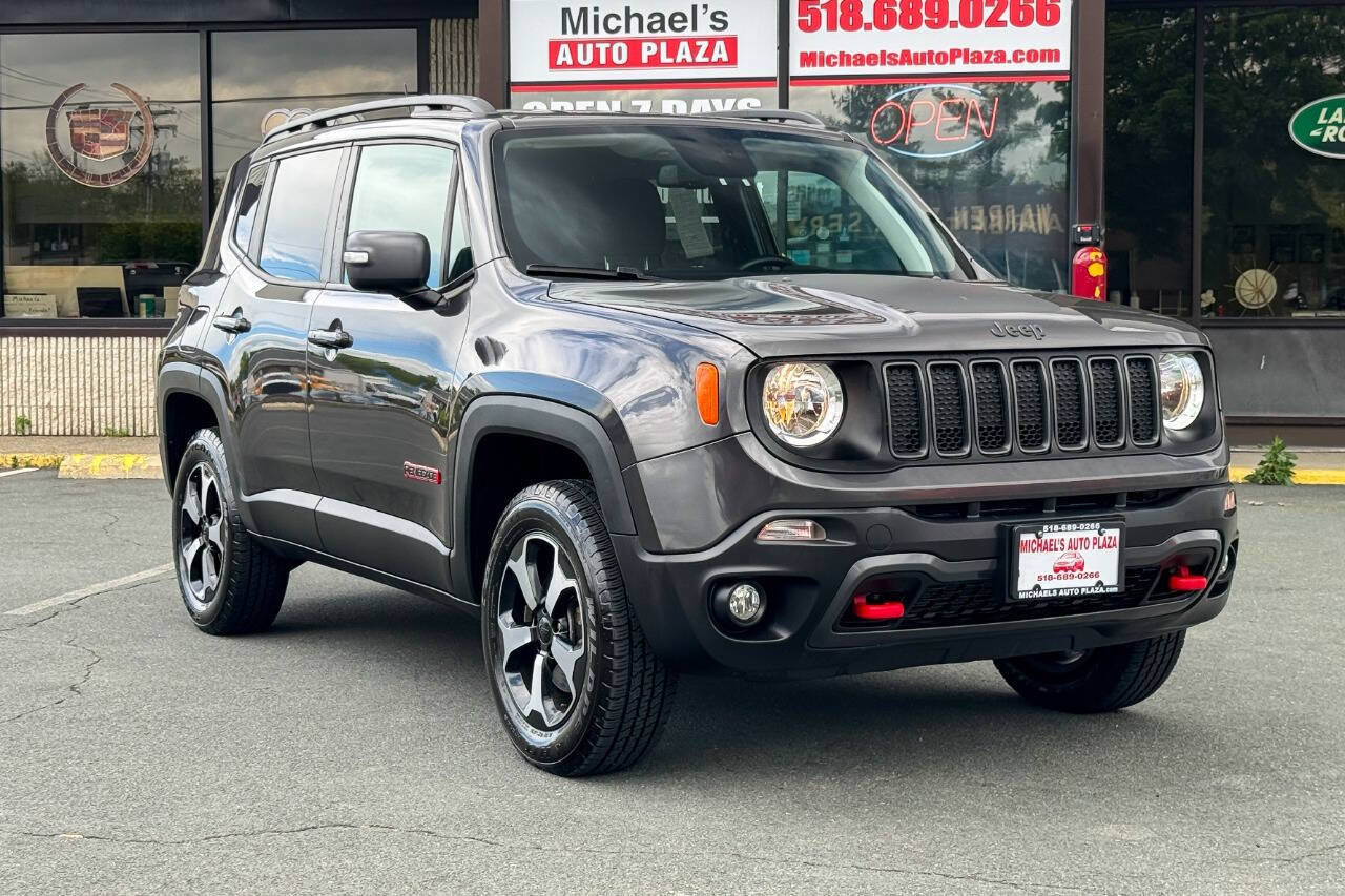 Used 2019 Jeep Renegade Trailhawk w/ UConnect 8.4 Nav Group AWD/4WD image 1