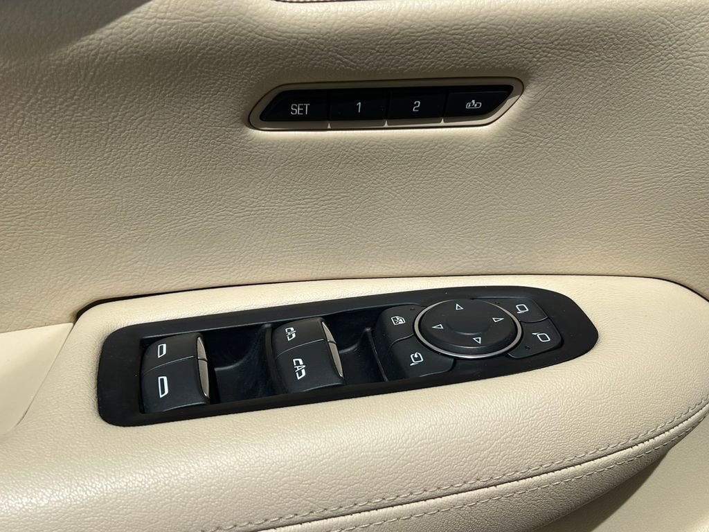 Used 2017 Cadillac XT5 Premium Luxury AWD/4WD image 18