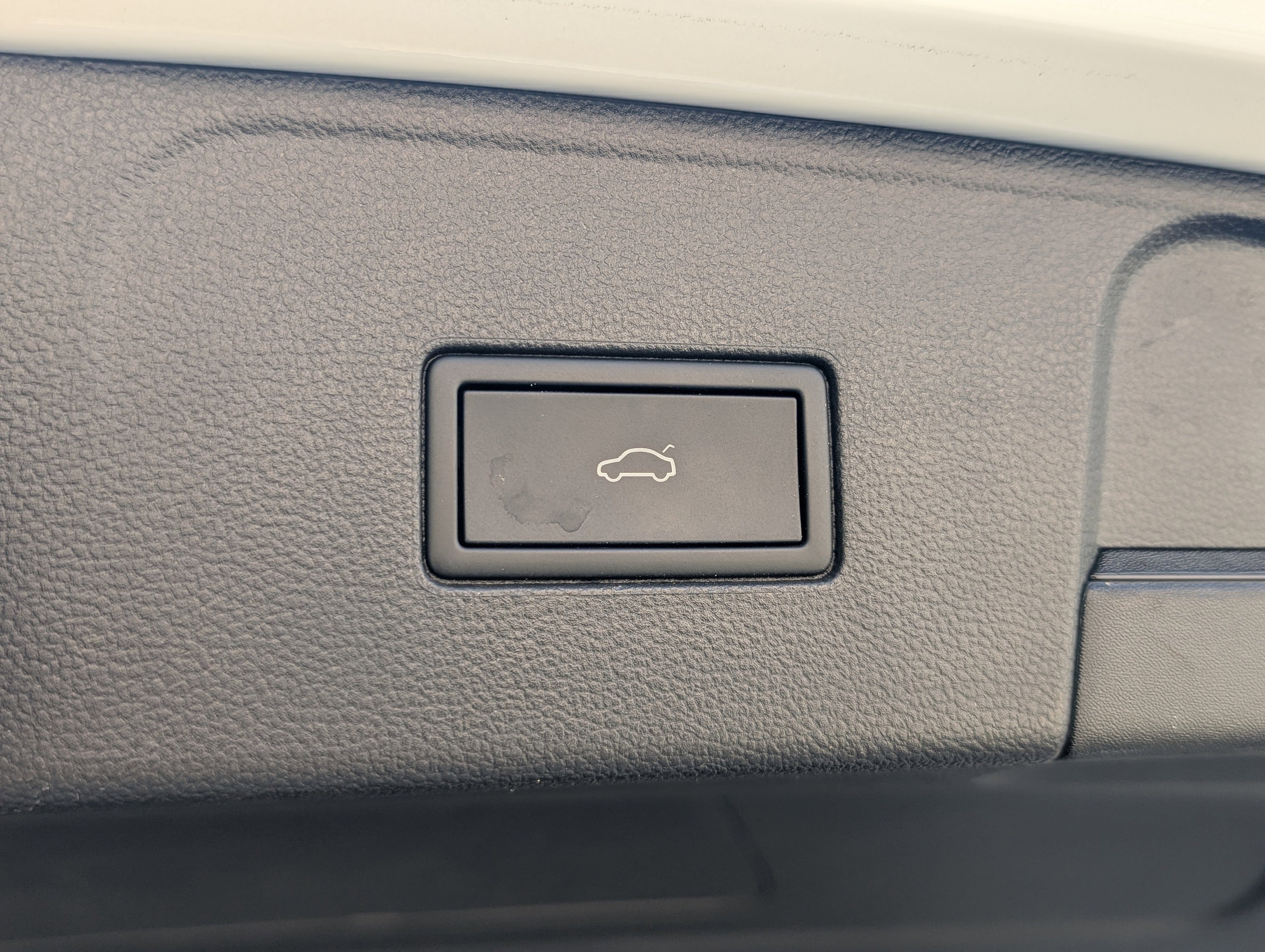 Used 2024 Volkswagen Atlas SE image 20