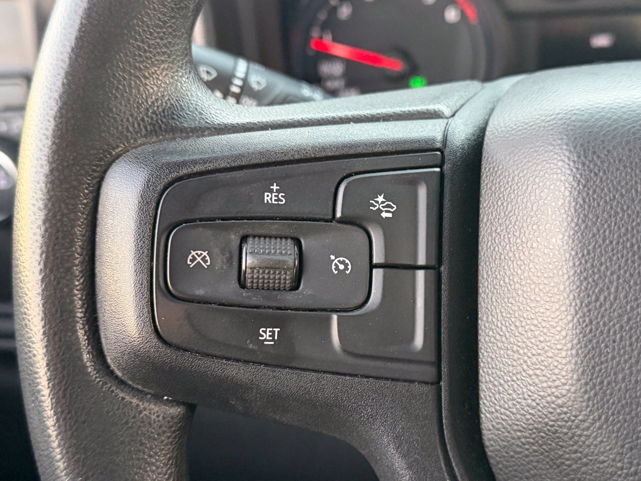 Used 2023 Chevrolet Silverado 1500 Custom w/ LPO, Dark Essentials Package RWD image 19