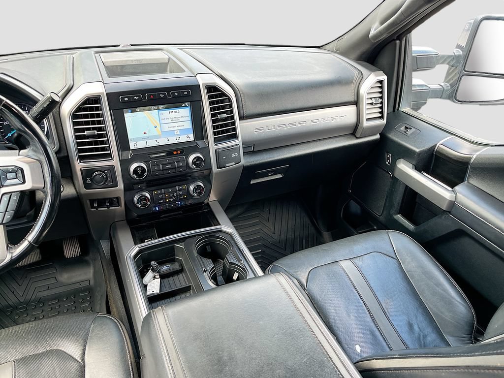 Used 2018 Ford F250 Platinum w/ Platinum Ultimate Package AWD/4WD image 25