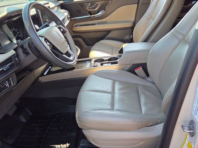 Used 2022 Lincoln Corsair Standard w/ Premium Package image 5