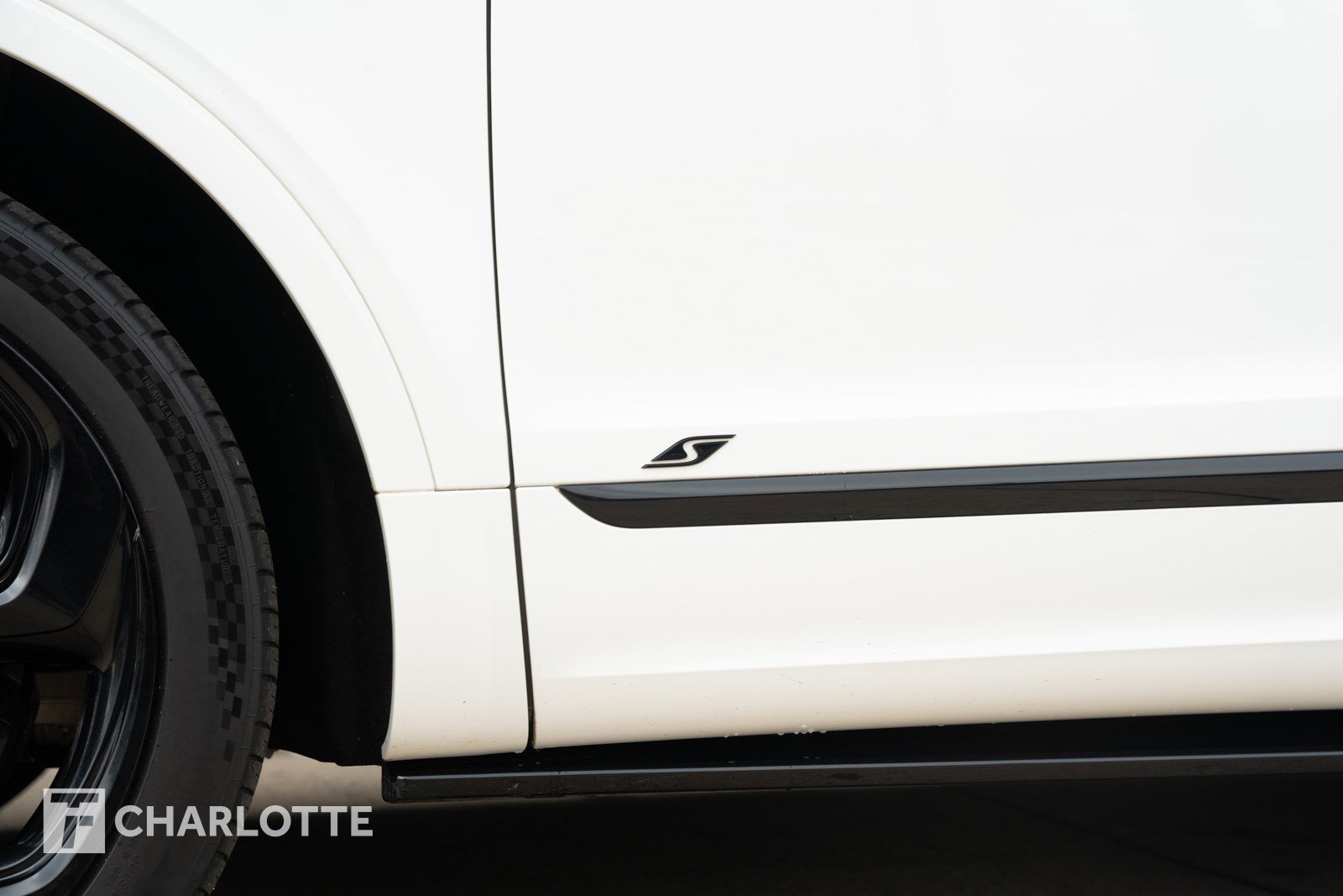 Used 2024 Bentley Bentayga image 10