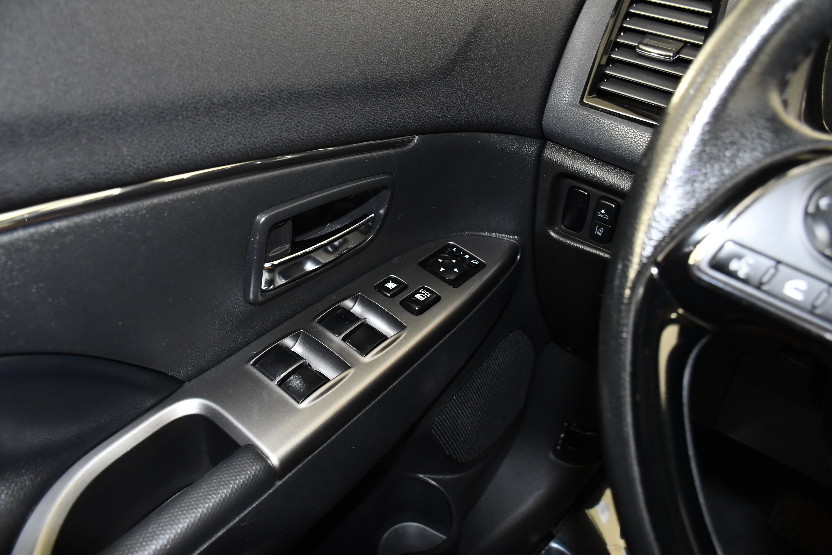 Used 2022 Mitsubishi Outlander Sport SE AWD/4WD image 32