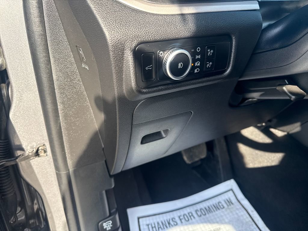 Used 2023 Ford Explorer XLT w/ Equipment Group 202A AWD/4WD image 30